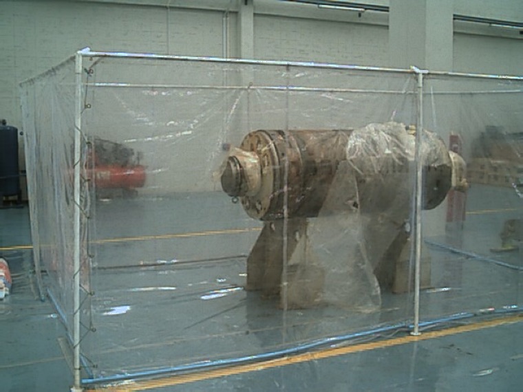 Temporary containment habitat around contaminated equipment